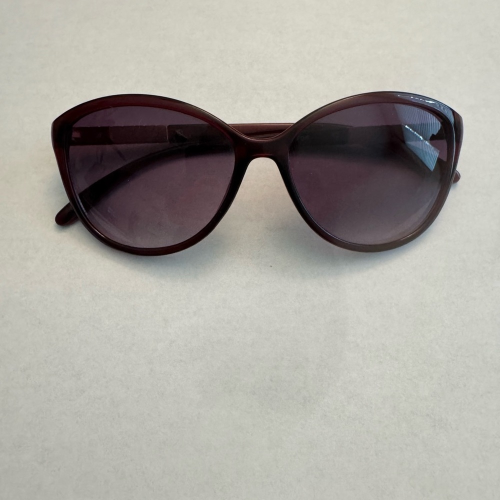 Chic Purple Sunglasses